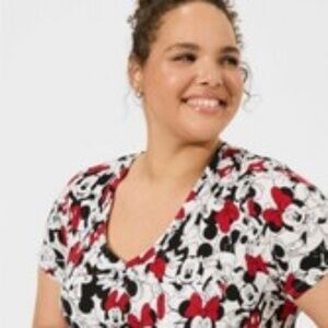 Torrid Disney Minnie Mouse Shirt size 1X (14-16)